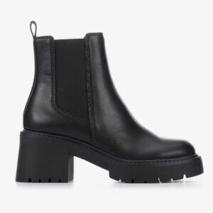 WOMEN'S MADDEN GIRL TIANNA BOOTIES black size 10 new in box